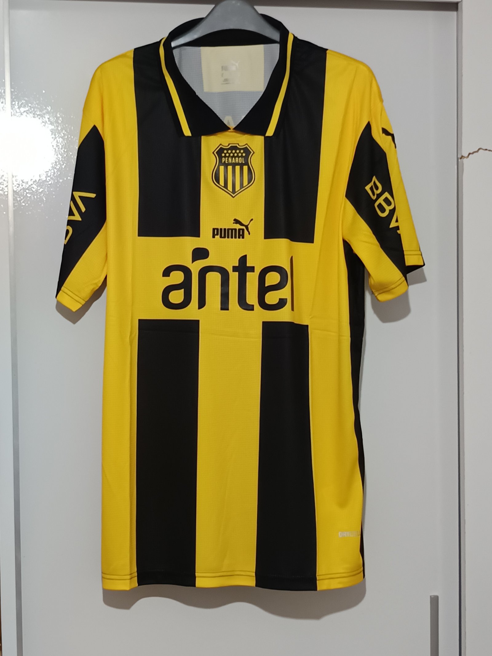 Camiseta Peñarol homenaje al quinquenio 