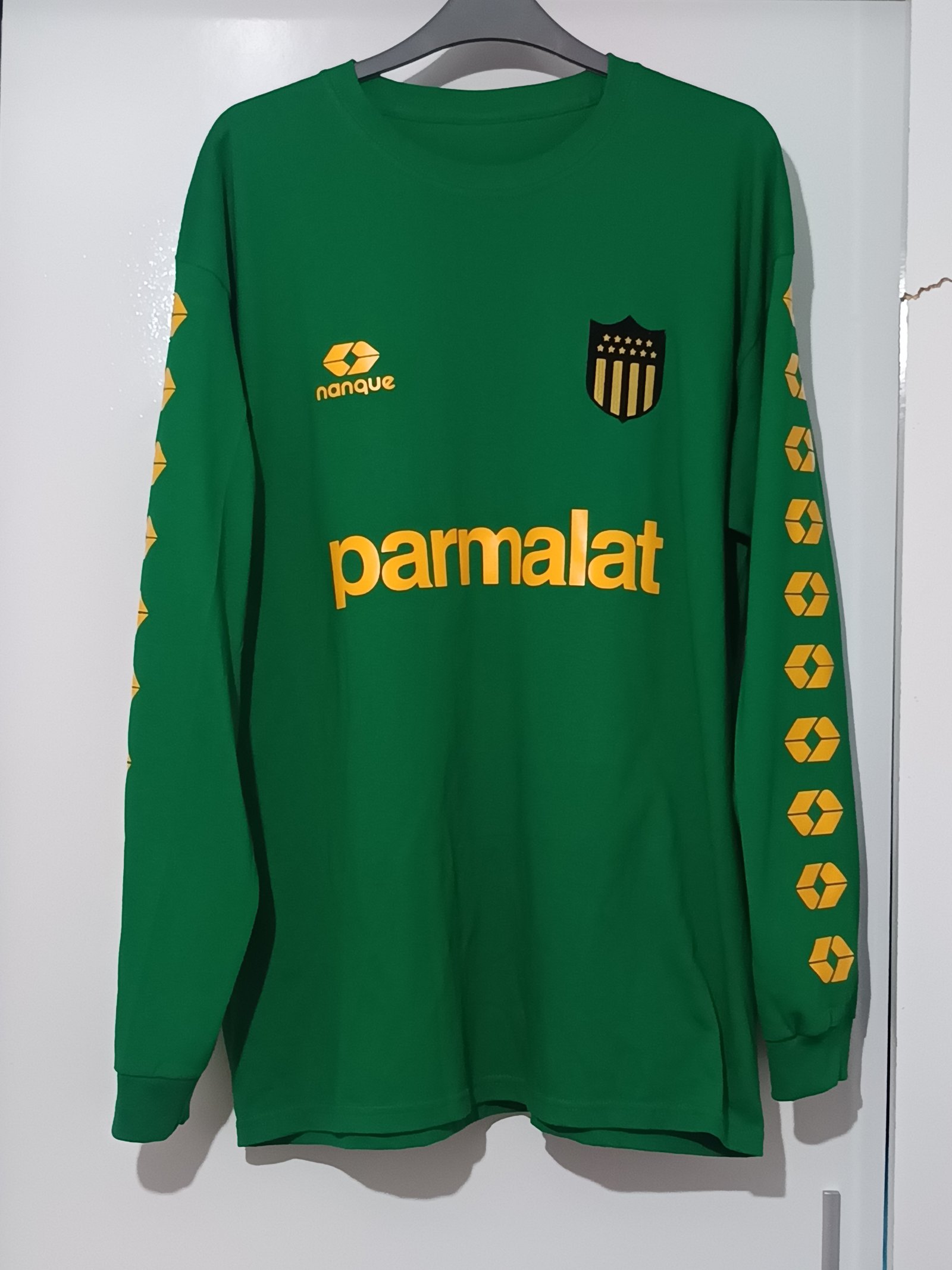 Remera manga larga Peñarol 