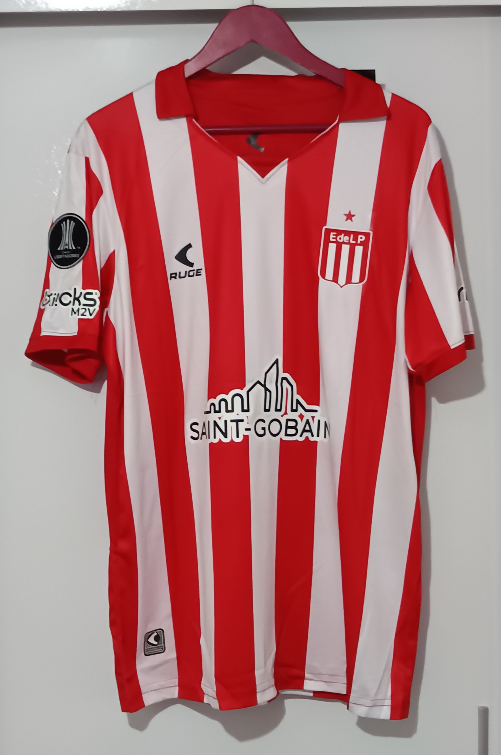 Camiseta titular estudiantes 